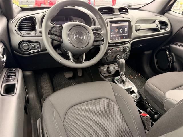 Used 2022 Jeep Renegade Altitude AWD/4WD image 12