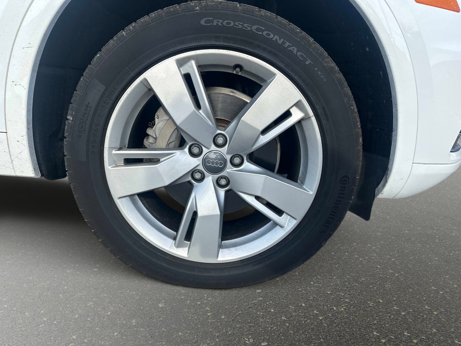 Used 2018 Audi Q5 2.0T Premium Plus w/ Premium Plus Package AWD/4WD image 6