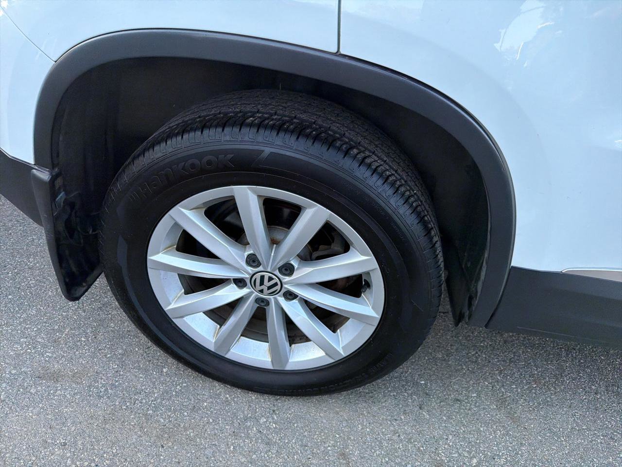 Used 2017 Volkswagen Tiguan Wolfsburg Edition AWD/4WD image 5