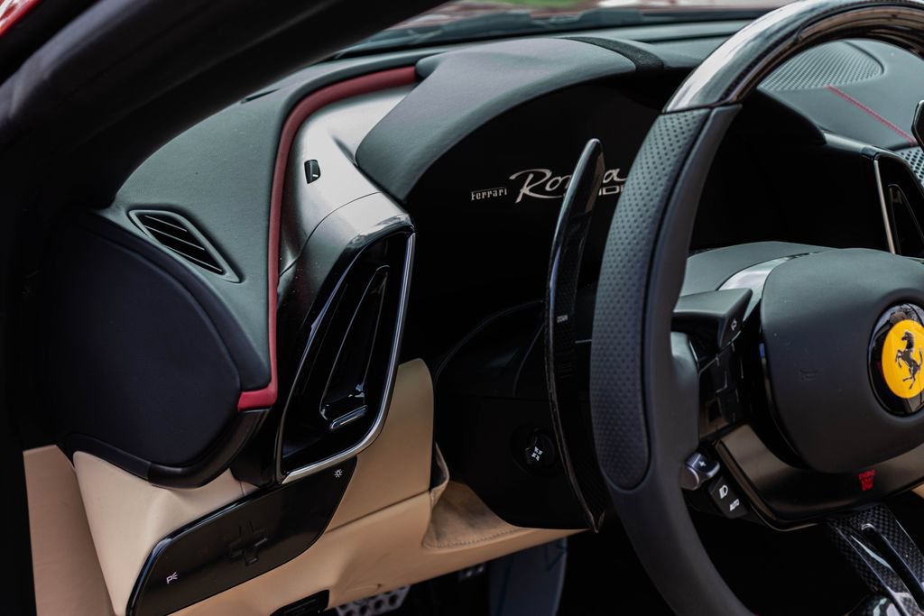Certified 2025 Ferrari Roma Spider RWD image 33