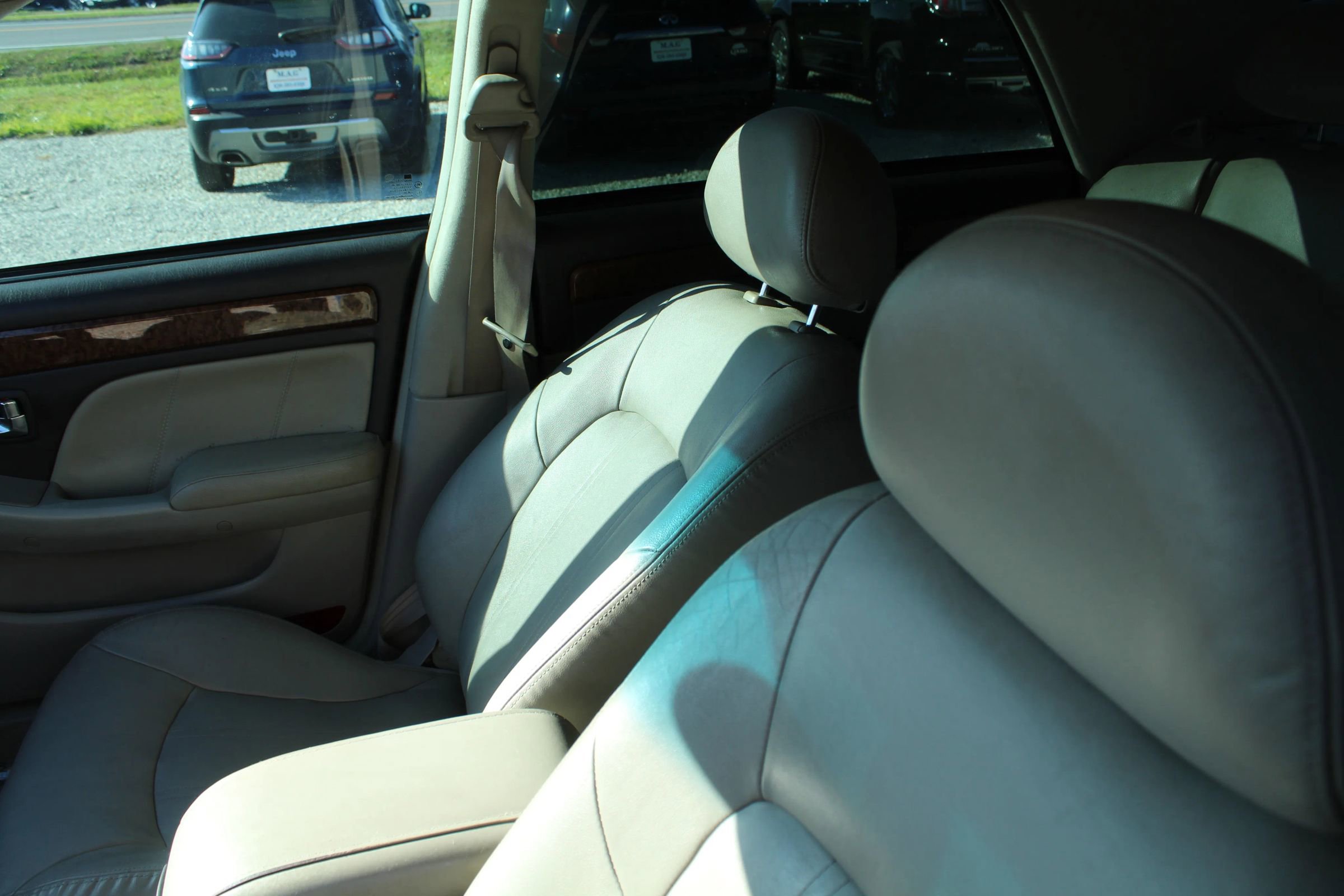 Used 2005 Hyundai XG350 L image 10