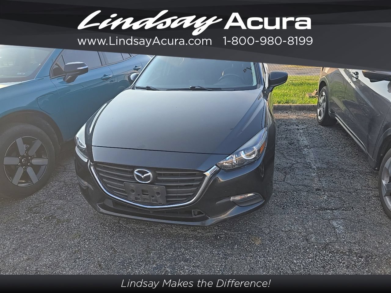 Used 2018 MAZDA MAZDA3 Touring FWD image 3