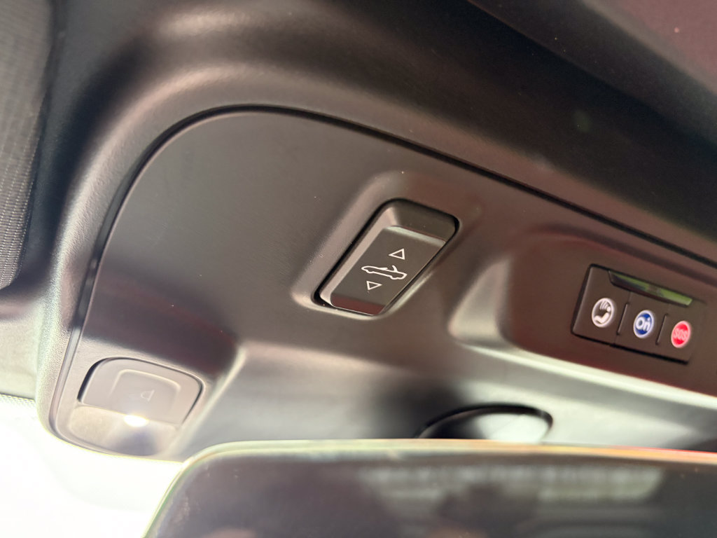 Used 2023 Chevrolet Camaro LT RWD image 28