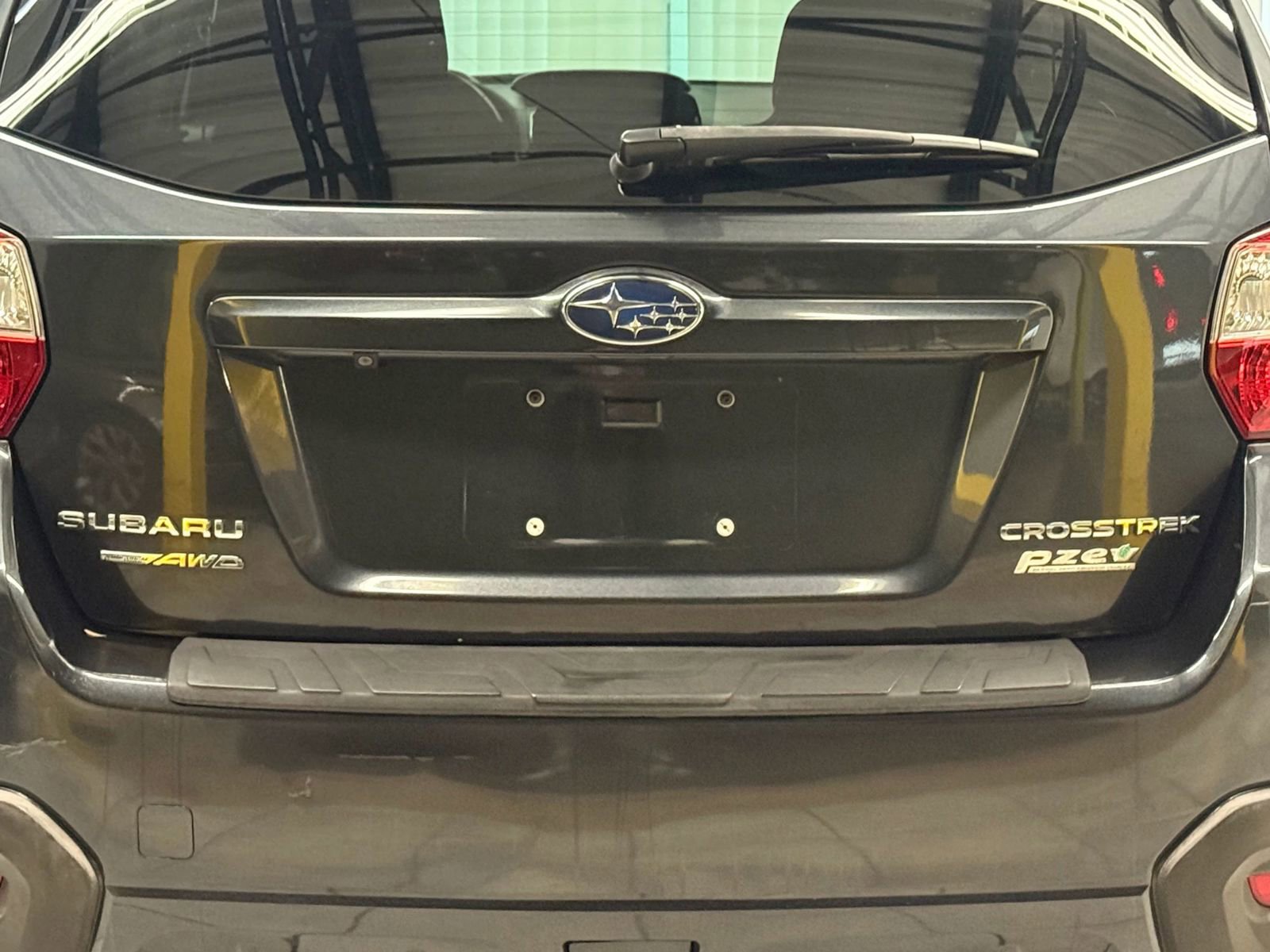 Used 2017 Subaru Crosstrek 2.0i Premium image 11