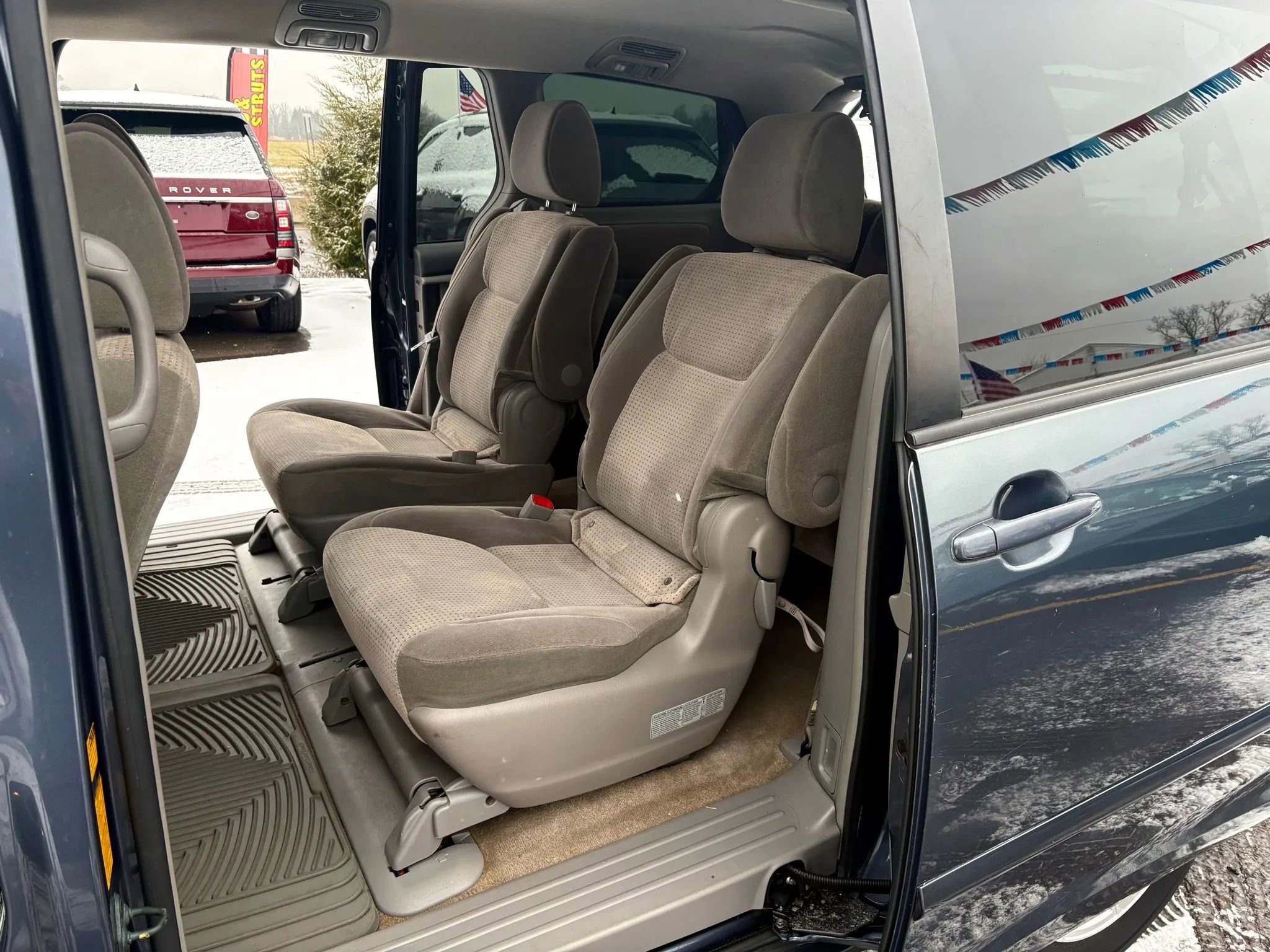 Used 2010 Toyota Sienna LE image 15