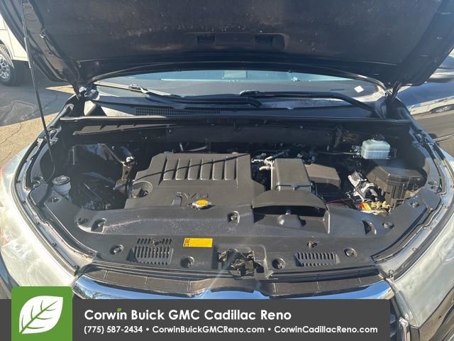 Used 2015 Toyota Highlander Limited w/ Driver Technology Package image 39