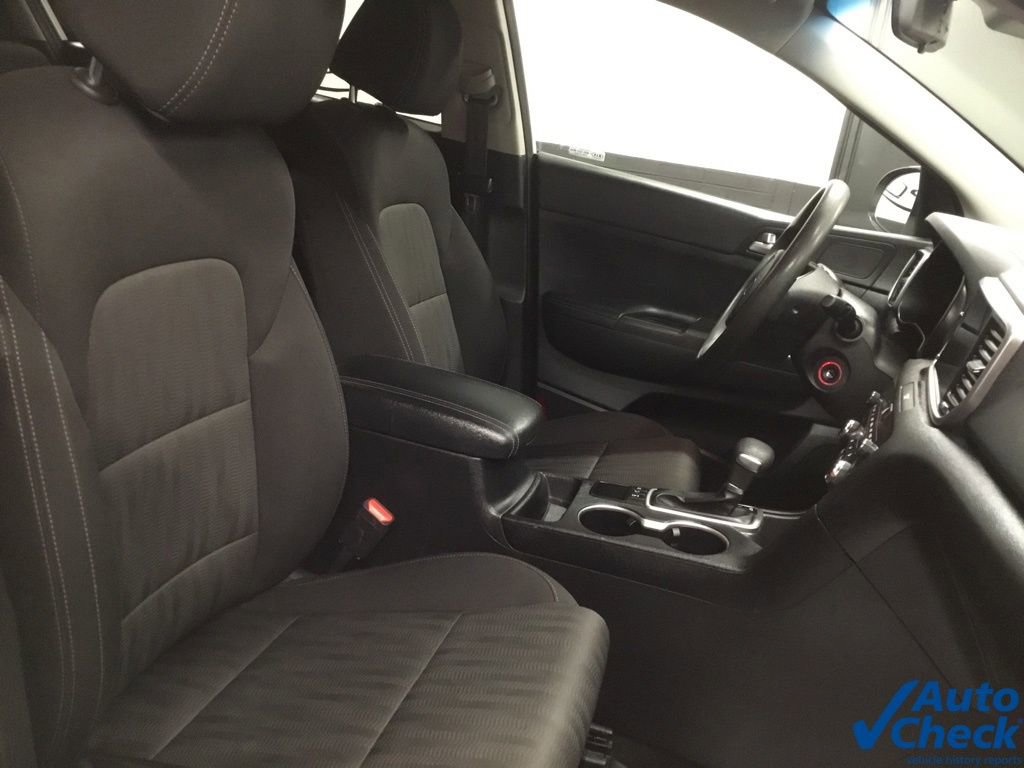 Used 2021 Kia Sportage LX AWD/4WD image 34