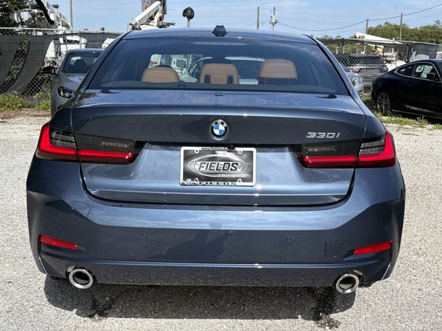 New 2026 BMW 330i Sedan w/ Convenience Package RWD image 4
