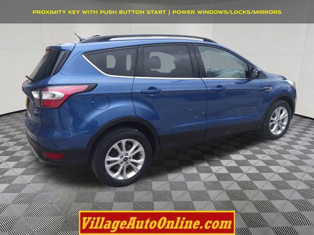 Used 2017 Ford Escape SE w/ Equipment Group 201A image 4