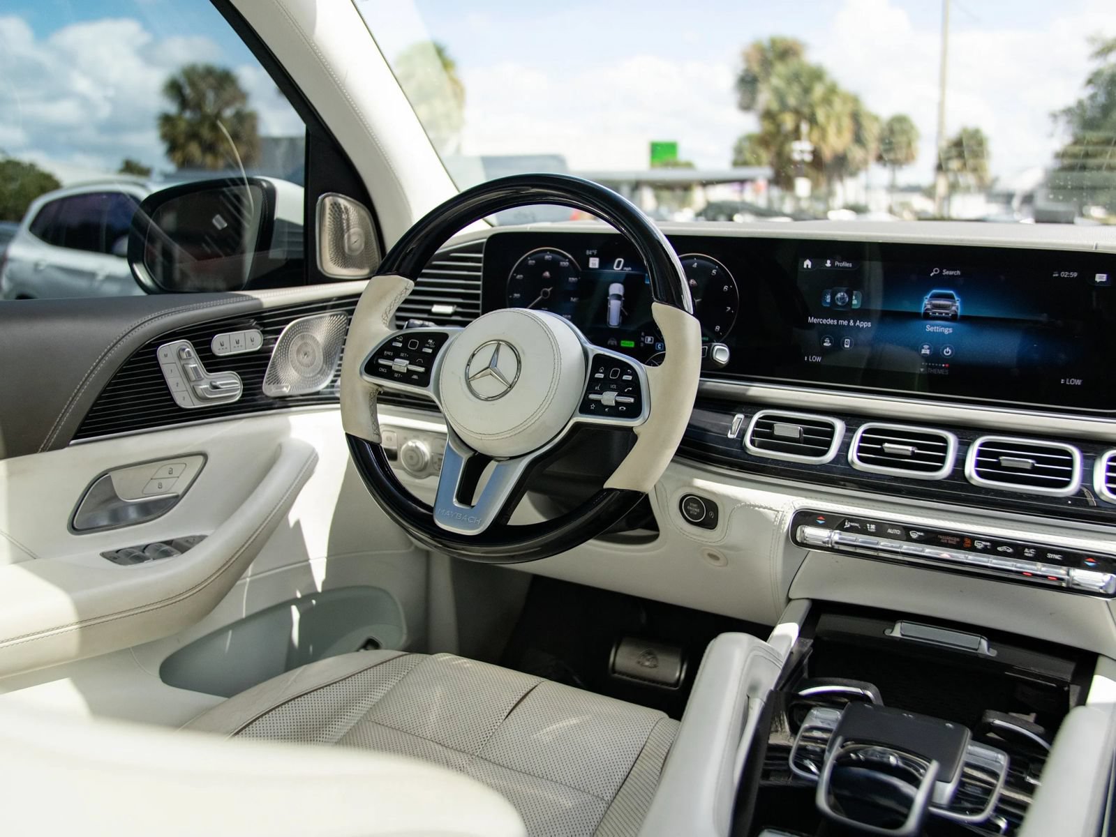 Used 2022 Mercedes-Benz Maybach GLS 600 4MATIC image 44