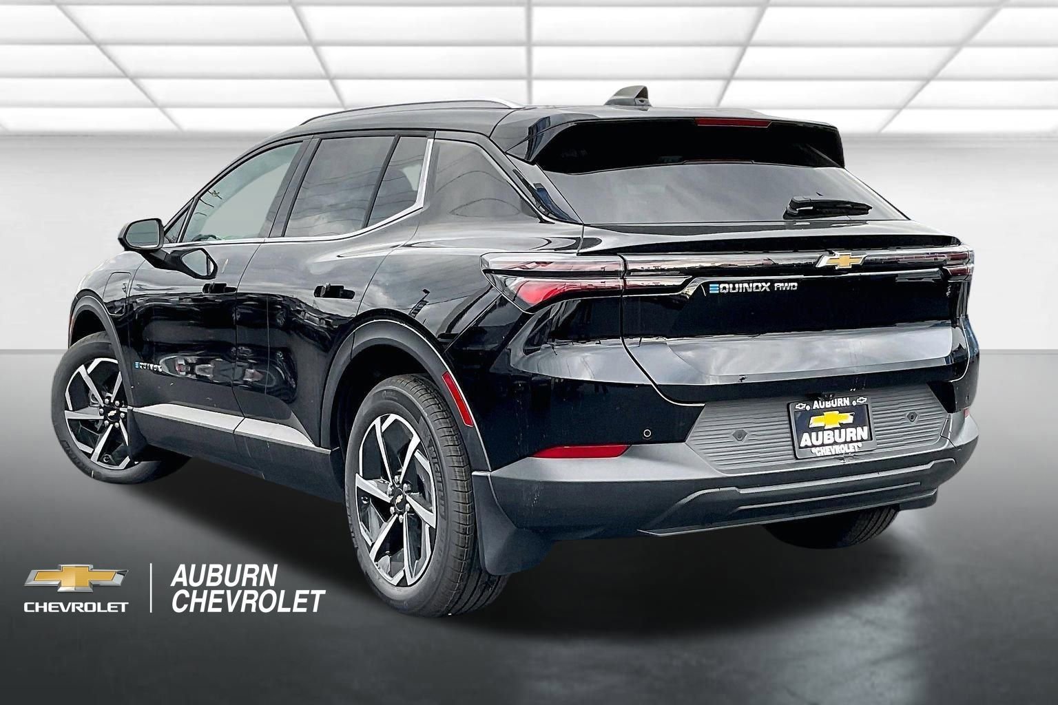 New 2026 Chevrolet Equinox EV LT AWD/4WD image 3