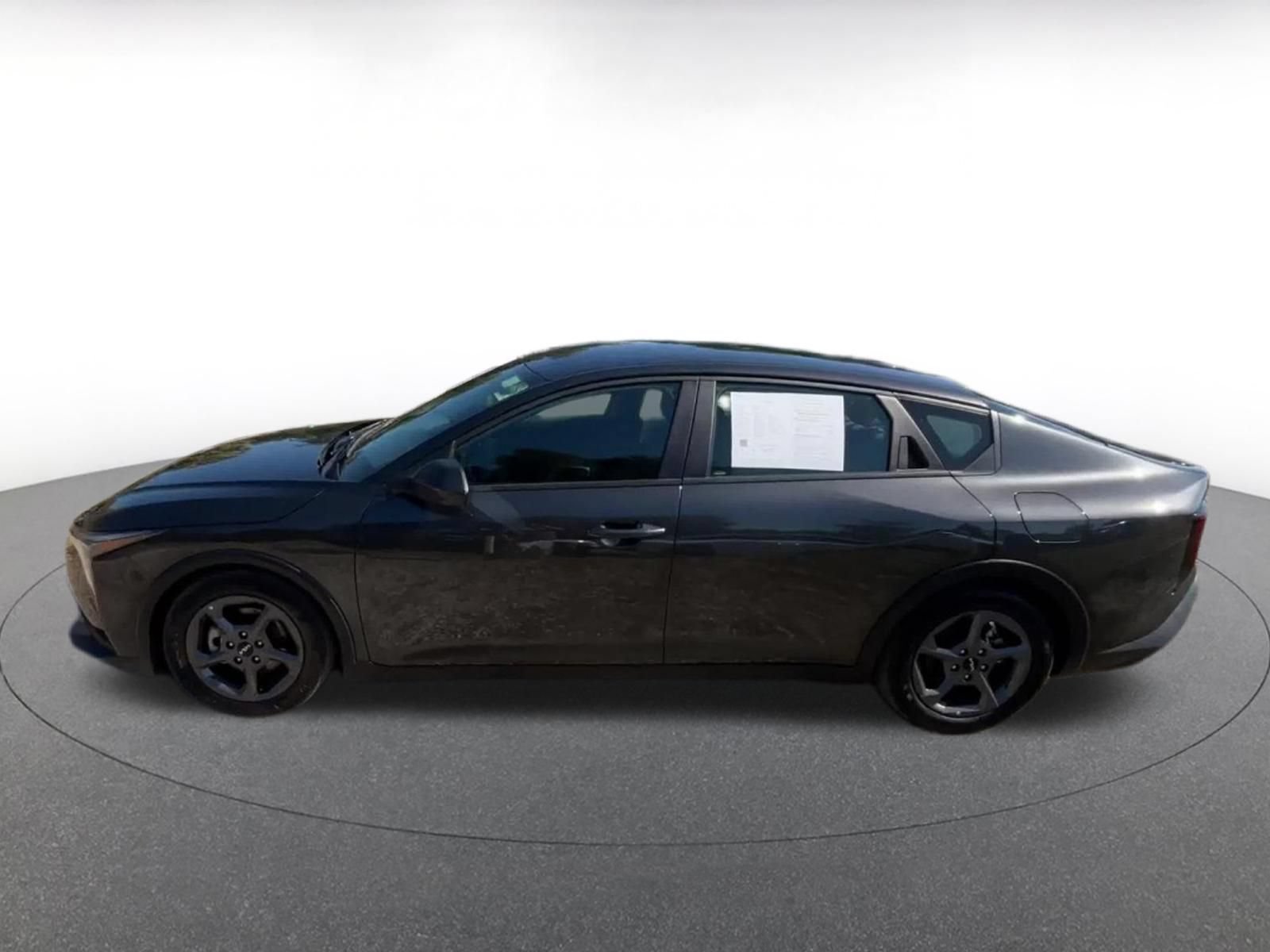 Used 2025 Kia K4 FWD image 10