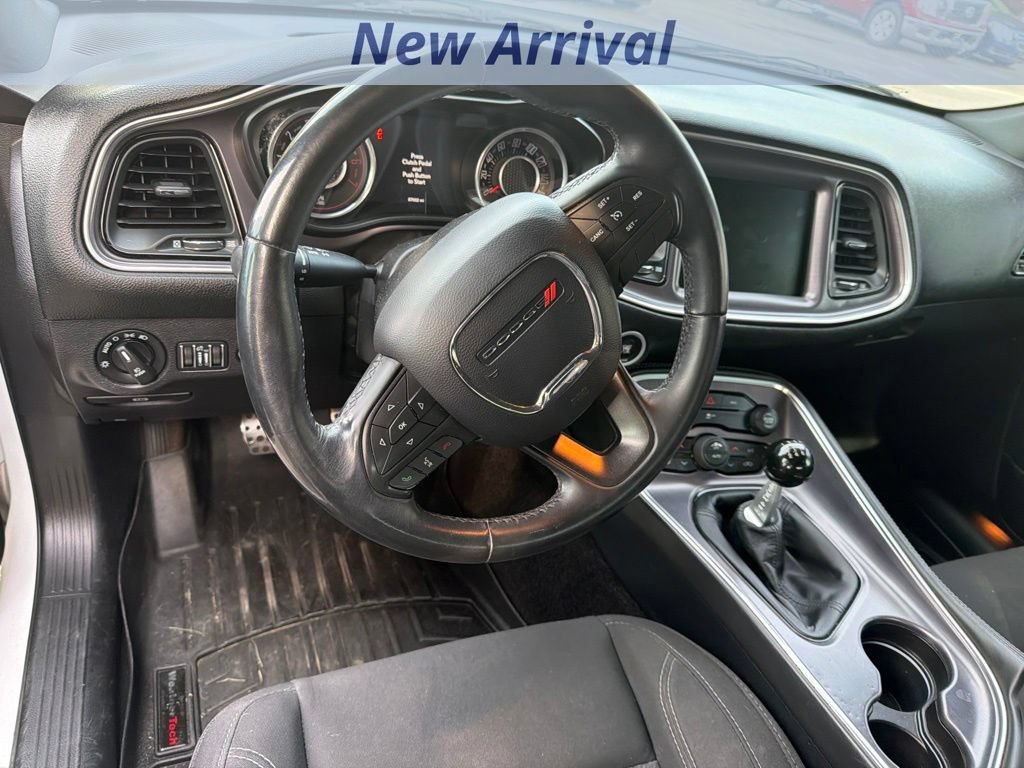 Used 2016 Dodge Challenger R/T RWD image 11