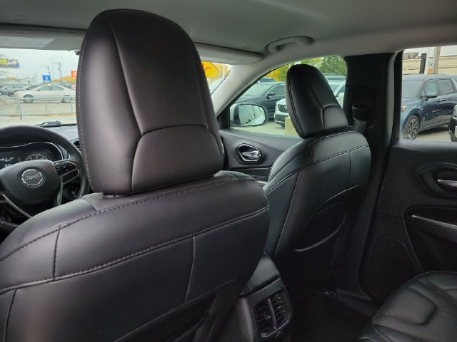 Used 2021 Jeep Cherokee Latitude Lux AWD/4WD image 8