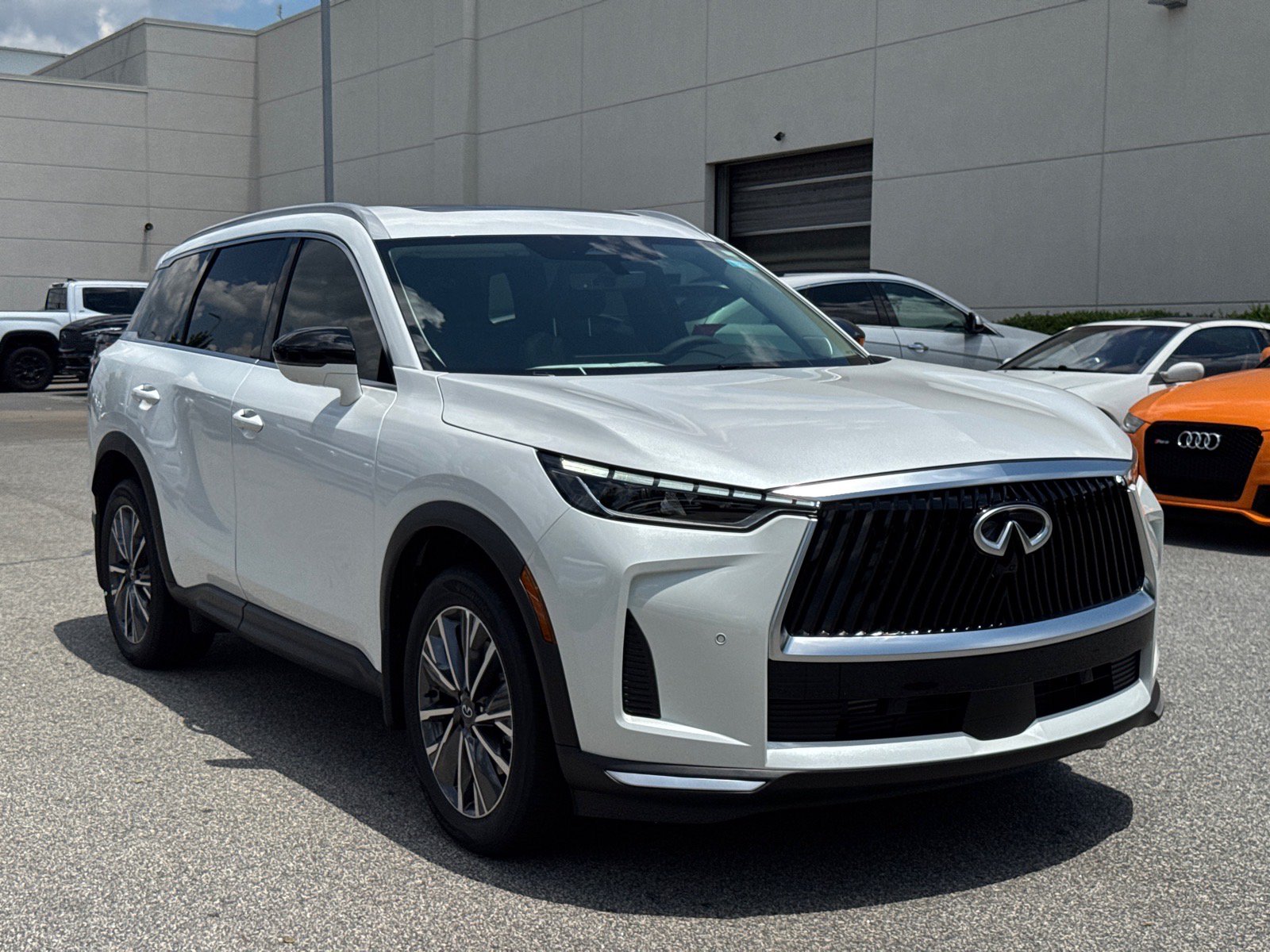 New 2027 INFINITI QX60 Luxe w/ Cargo Package FWD image 7
