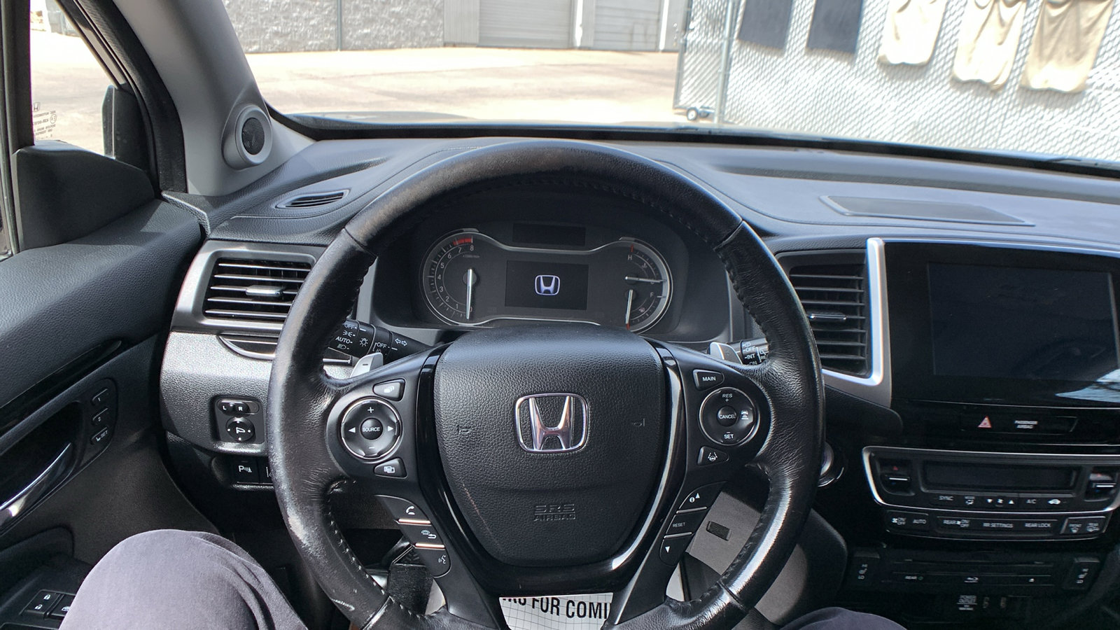 Used 2016 Honda Pilot Touring image 12