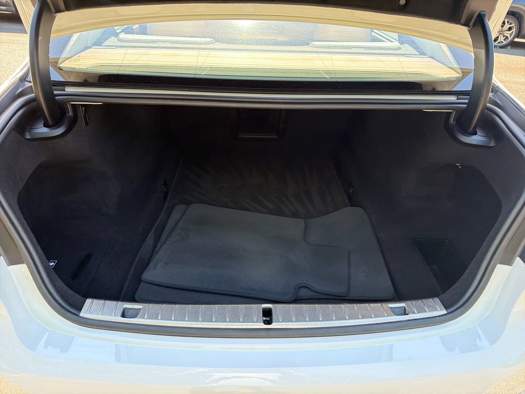 Used 2022 BMW 740i w/ Premium Package RWD image 18