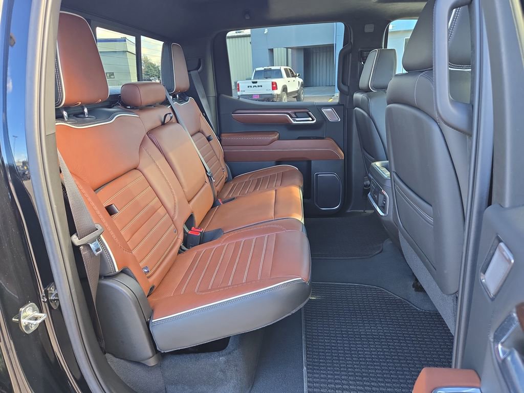 Used 2023 GMC Sierra 1500 Denali Ultimate image 16