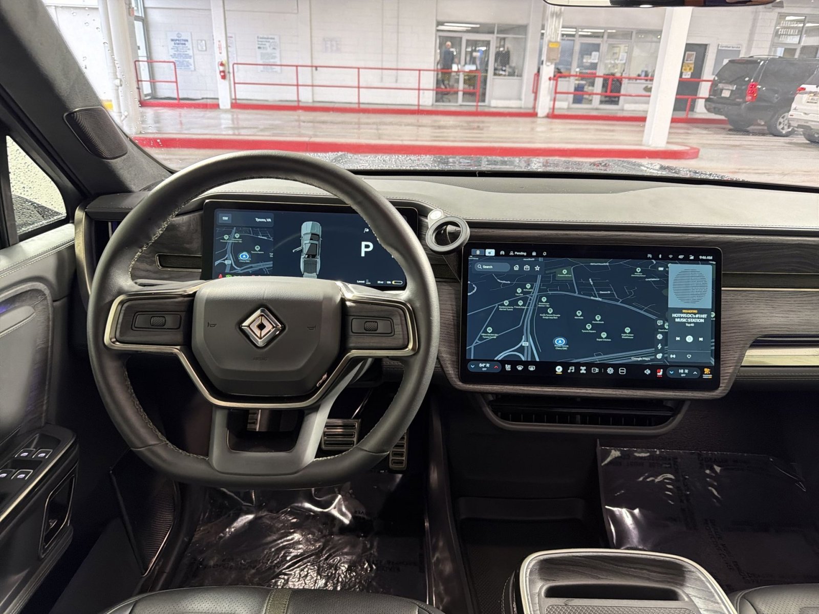 Used 2022 Rivian R1T Adventure image 13