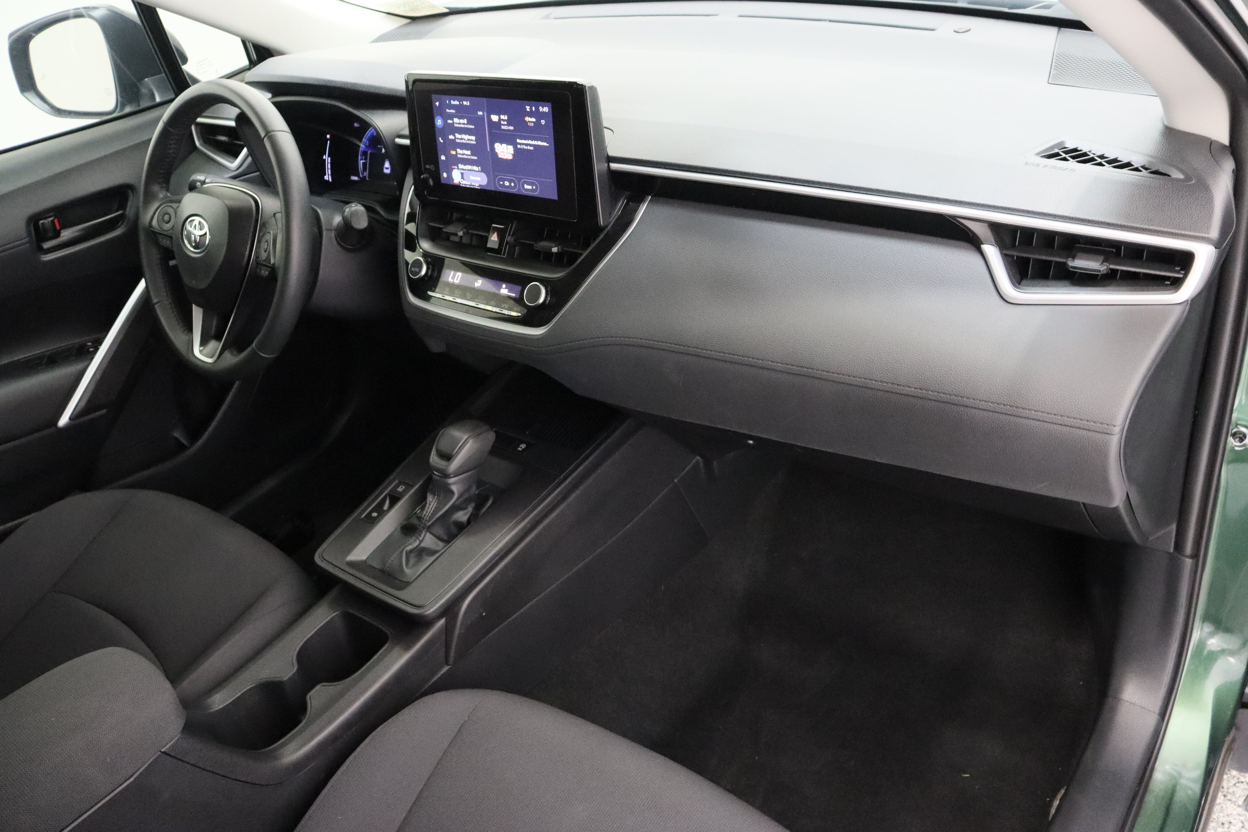 Certified 2026 Toyota Corolla Cross LE FWD image 34
