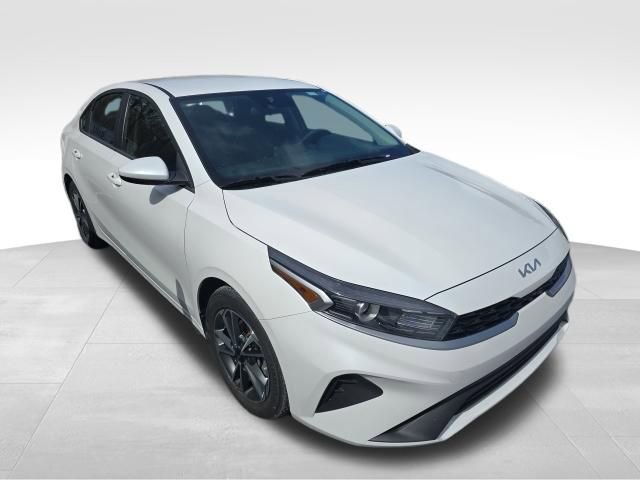 Used 2024 Kia Forte LXS image 5