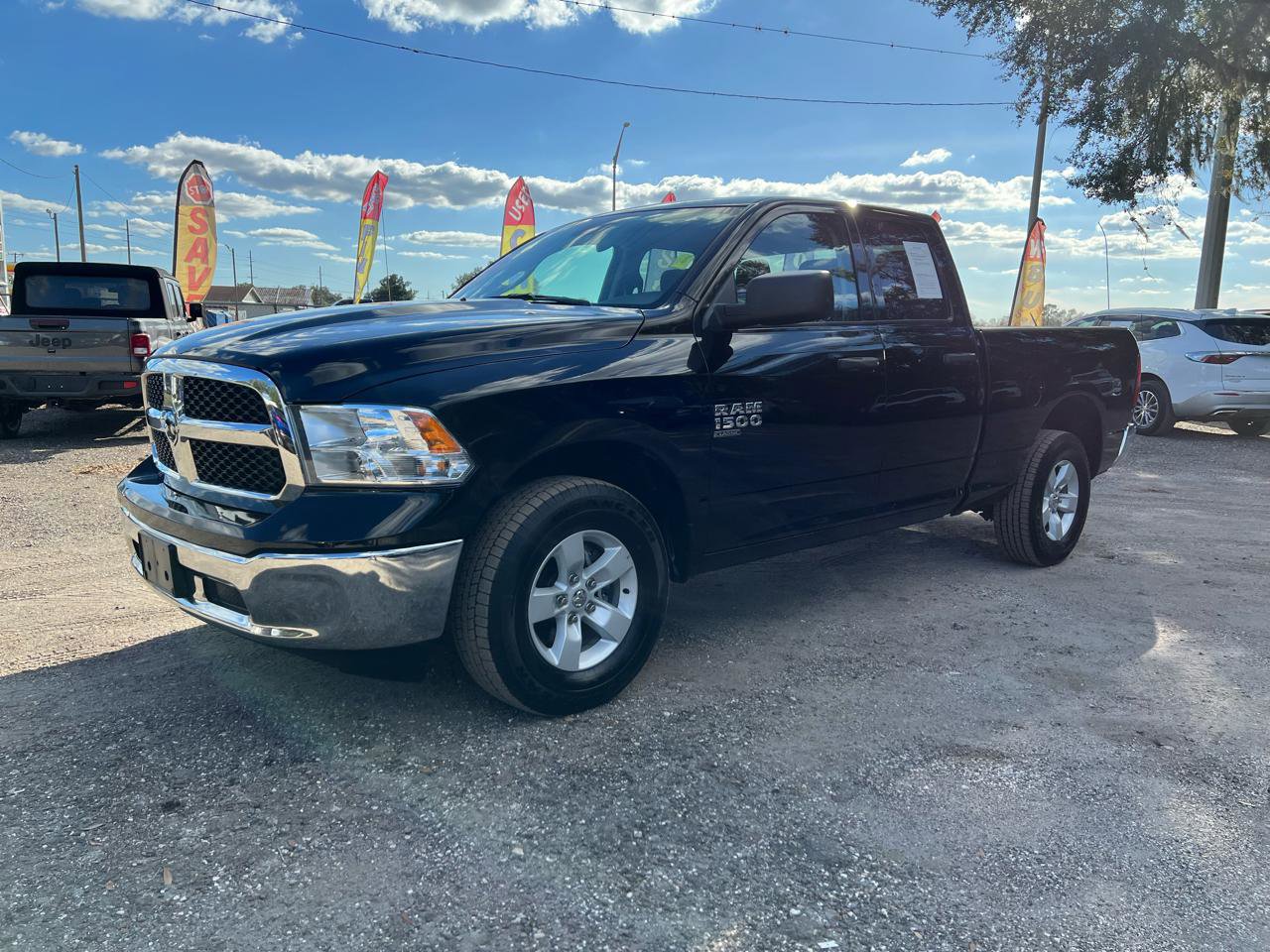 Used 2024 RAM 1500 Classic SLT AWD/4WD image 7