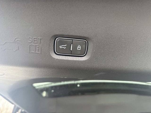 Certified 2025 Ford Expedition Max Platinum AWD/4WD image 9