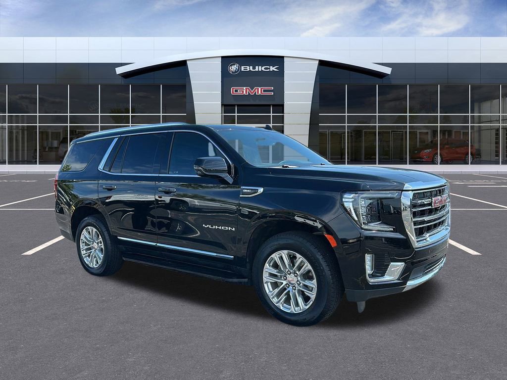 Certified 2024 GMC Yukon SLT w/ SLT Luxury Package image 7
