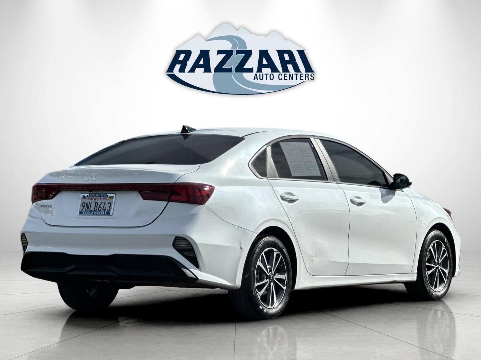 Used 2024 Kia Forte LXS FWD image 3
