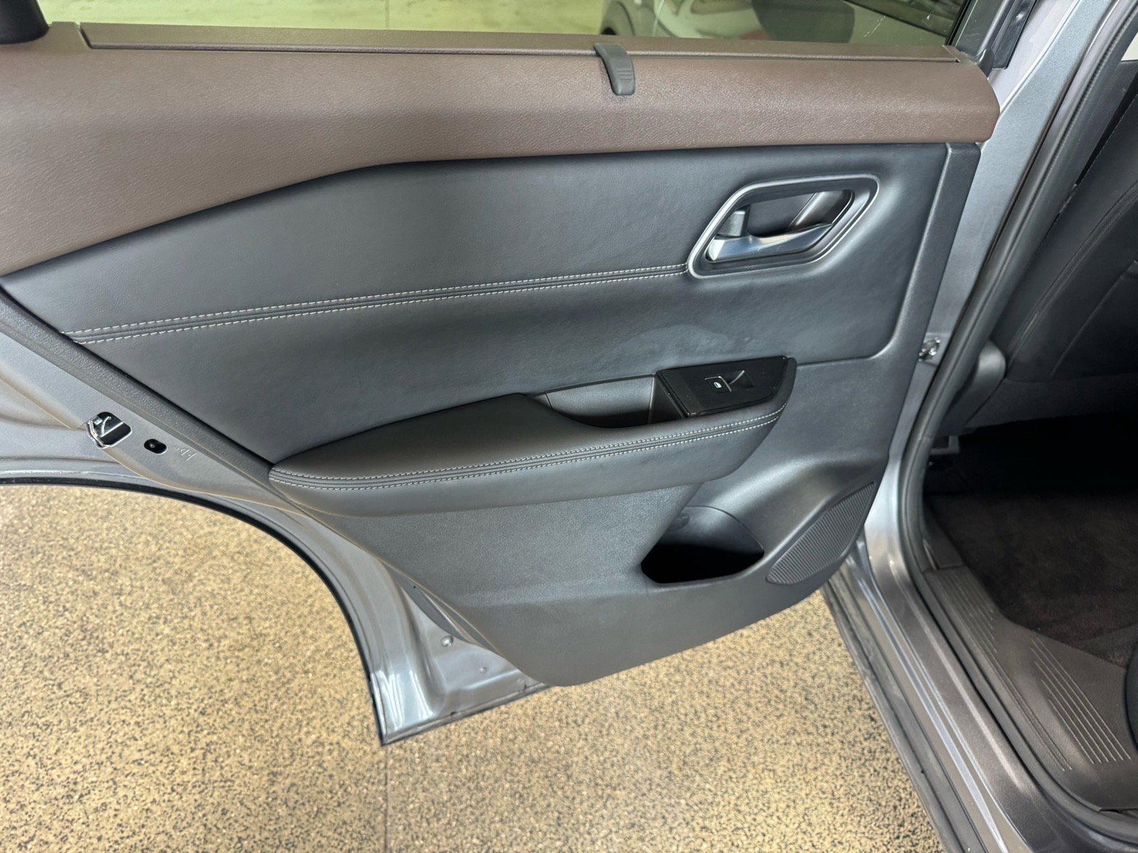 Used 2023 Nissan Rogue Platinum AWD/4WD image 11