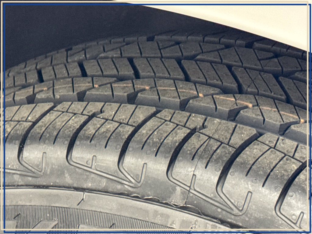 Certified 2024 Chevrolet Equinox LT AWD/4WD image 17