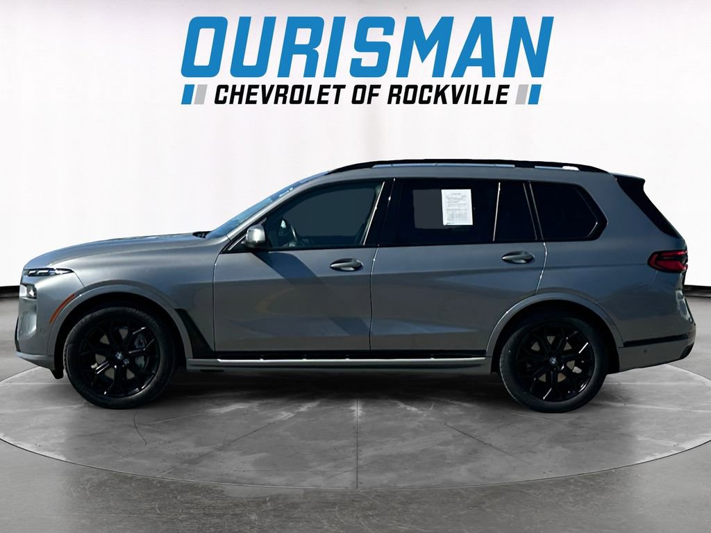 Used 2024 BMW X7 xDrive40i w/ Premium Package image 3