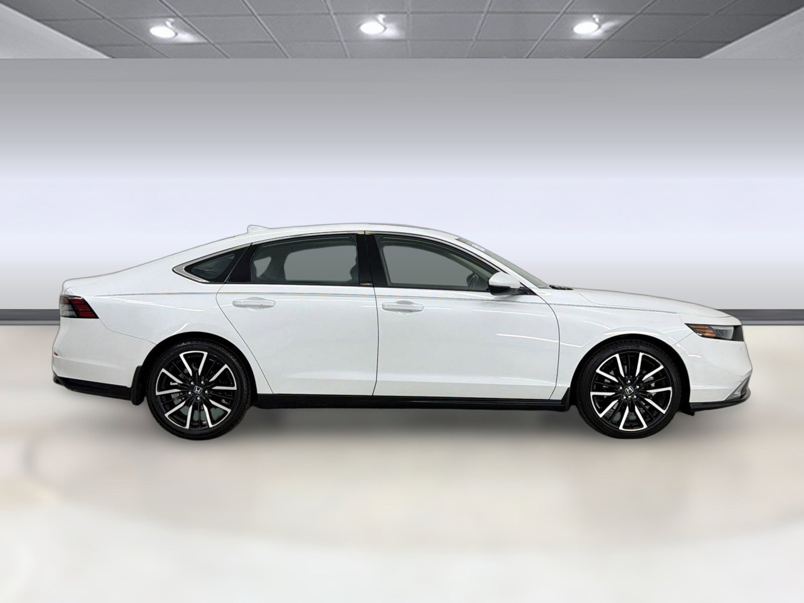Used 2024 Honda Accord Touring image 8