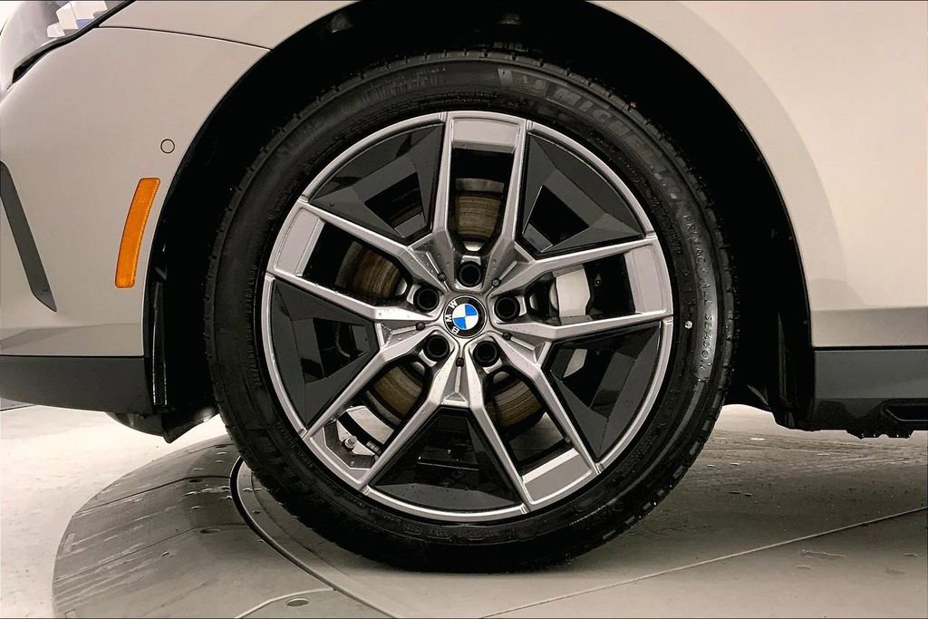 New 2026 BMW 530i xDrive w/ Premium Package AWD/4WD image 9