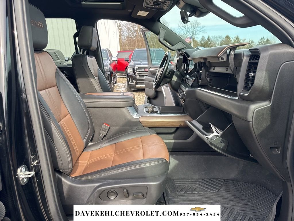 Used 2024 Chevrolet Silverado 3500 High Country w/ High Country Premium Package image 32