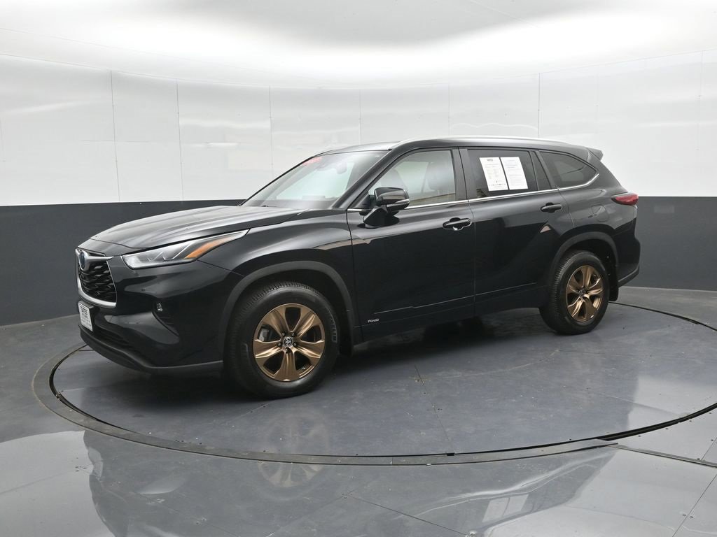 Used 2023 Toyota Highlander Bronze Edition image 7
