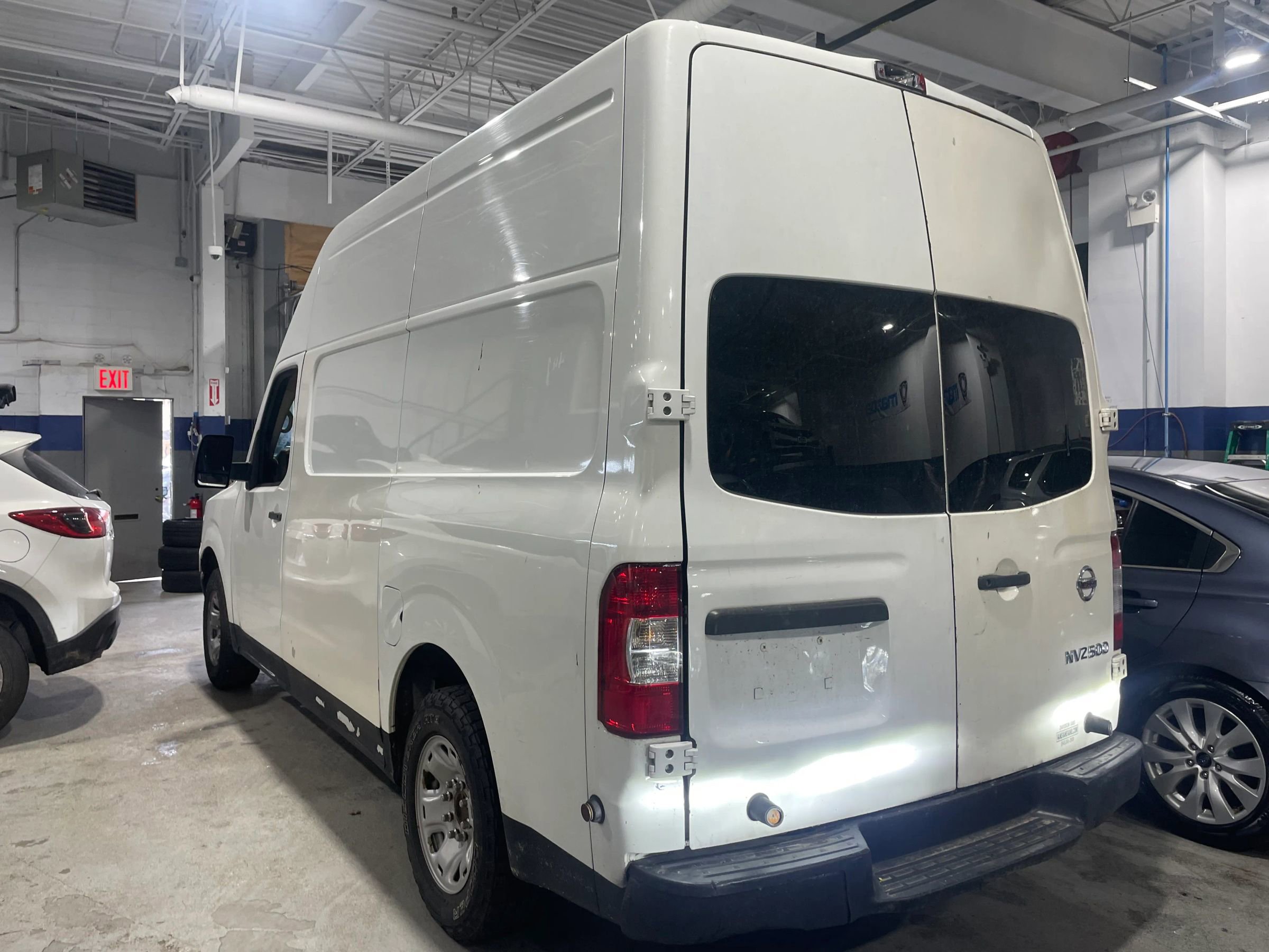 Used 2018 Nissan NV 2500 SV image 4