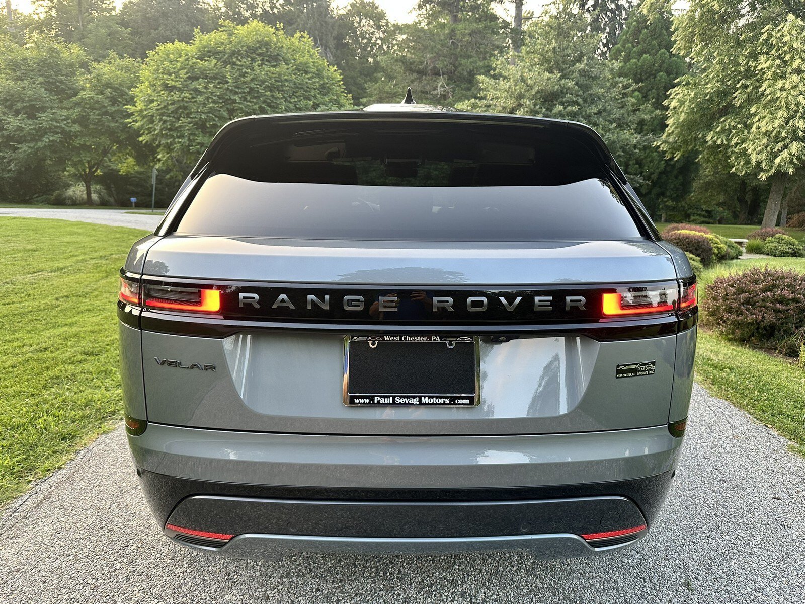 Used 2024 Land Rover Range Rover Velar Dynamic HSE AWD/4WD image 9