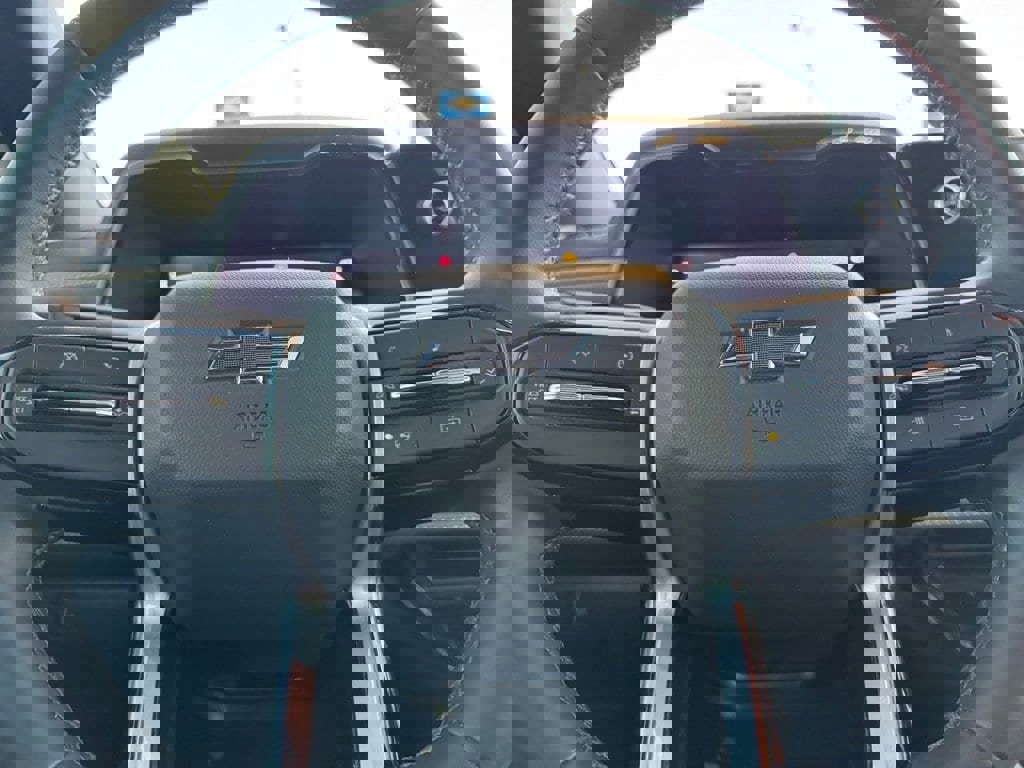 Used 2025 Chevrolet Colorado ZR2 w/ Midnight Edition image 16