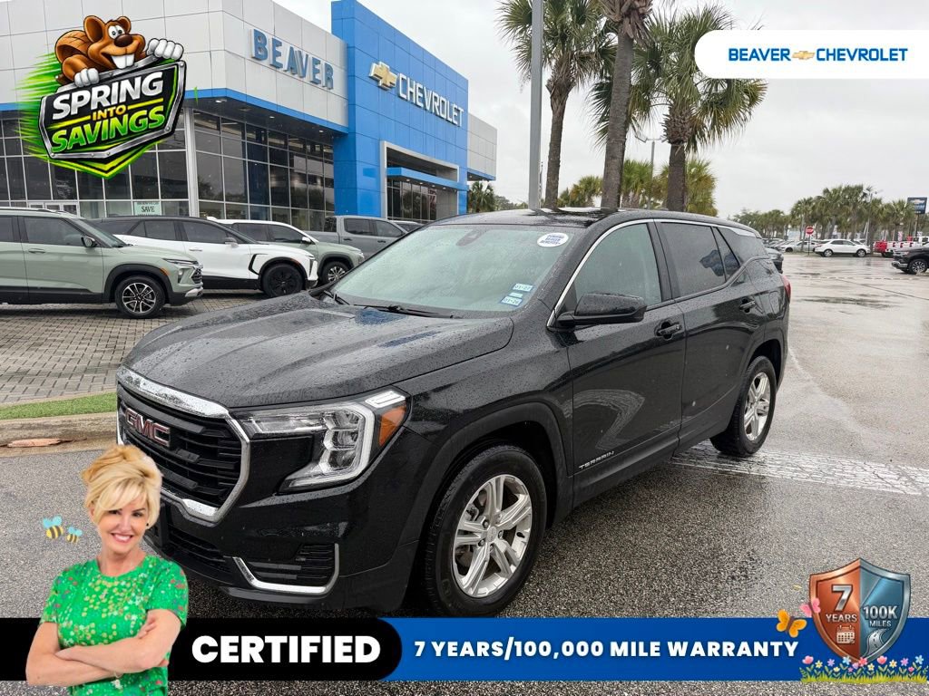 Used 2024 GMC Terrain SLE image 1