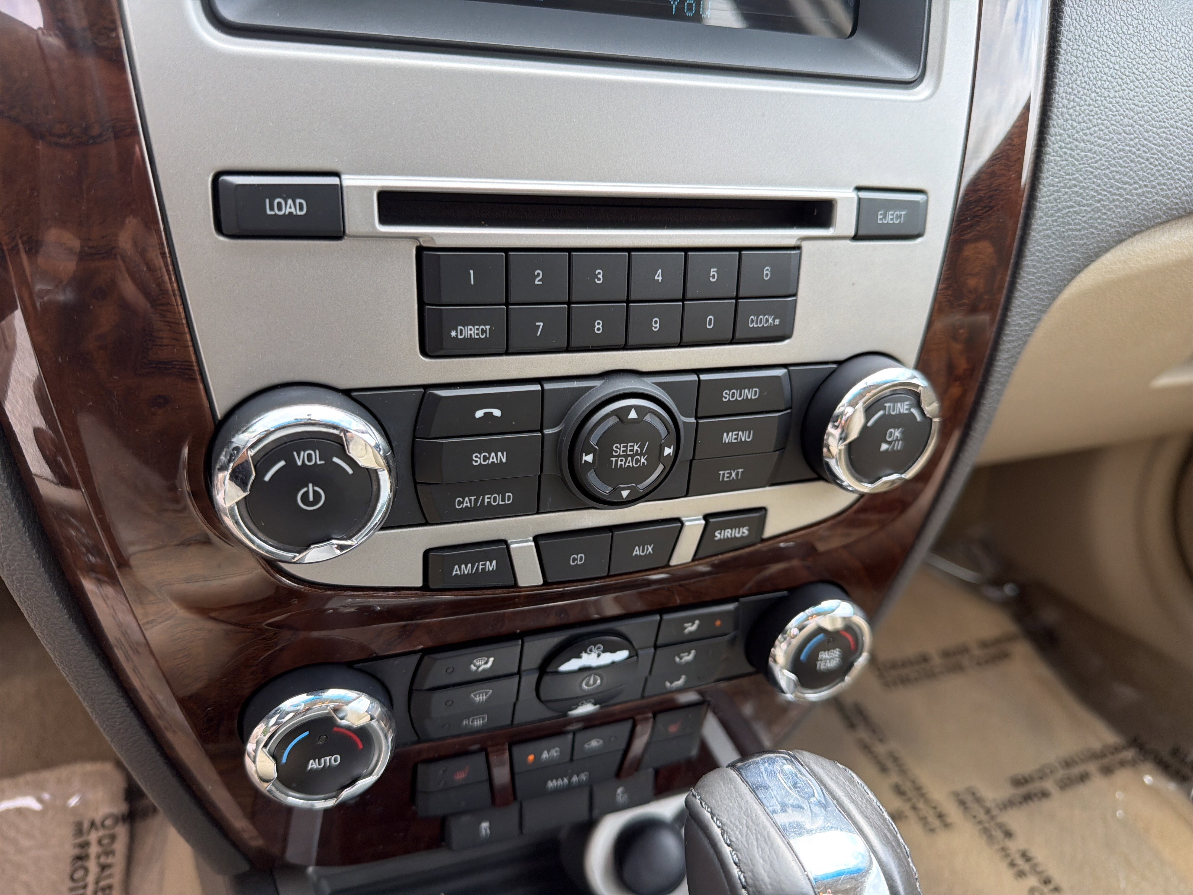 Used 2010 Ford Fusion SEL FWD image 24