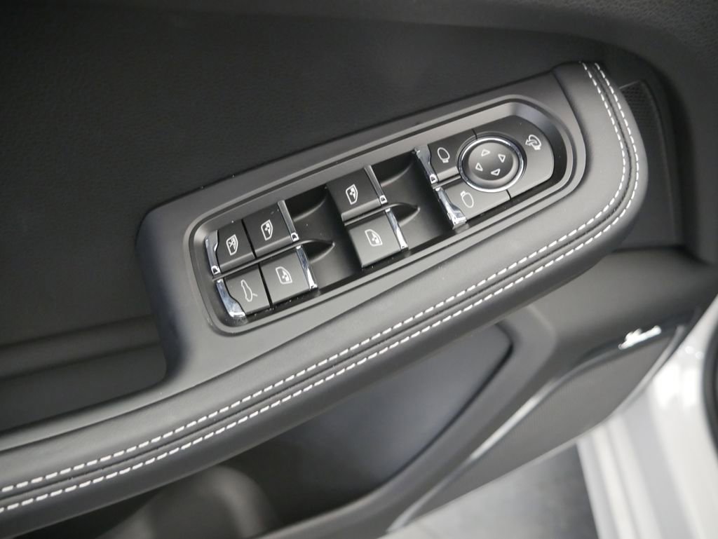 New 2026 Porsche Macan GTS AWD/4WD image 19