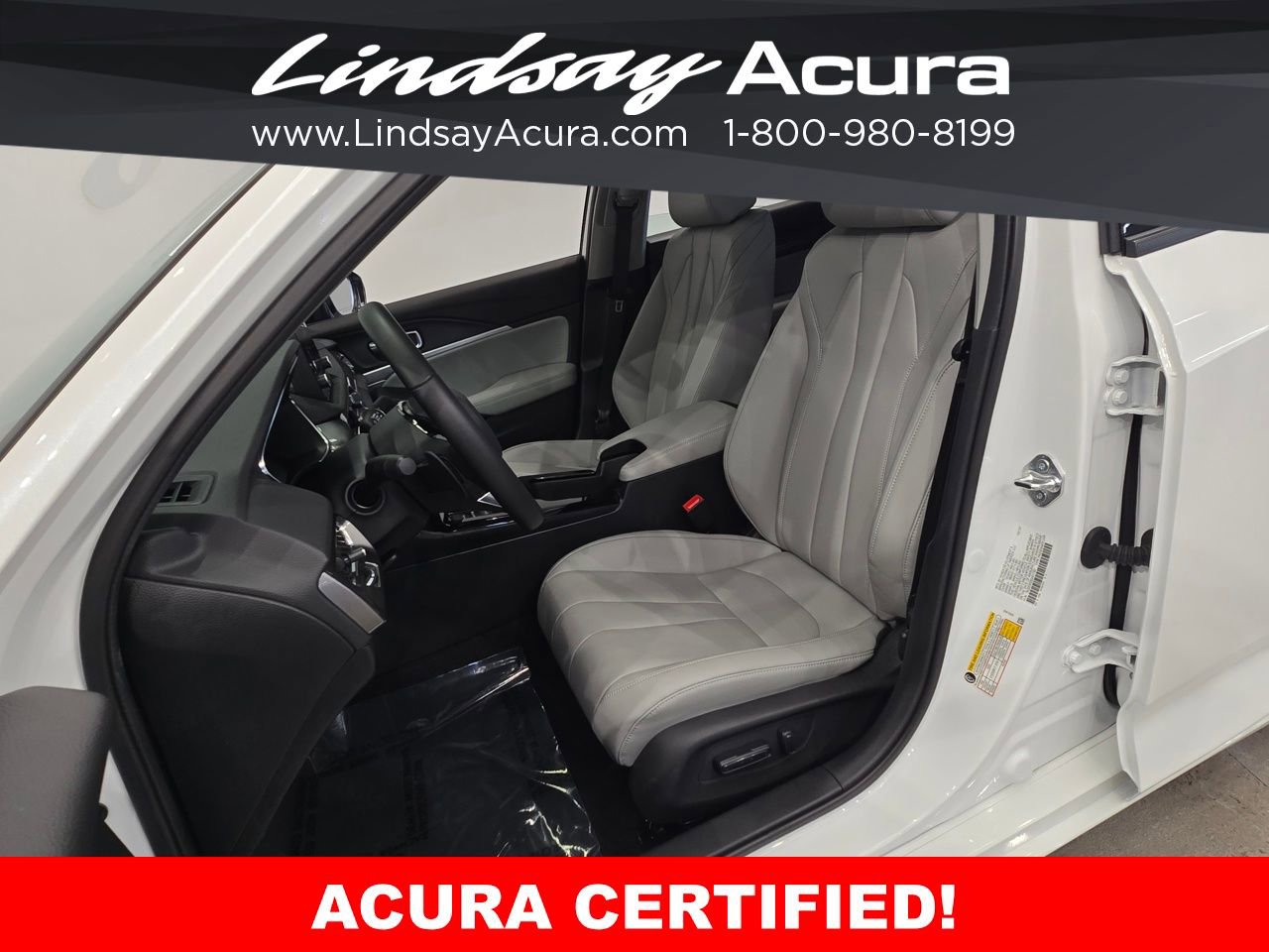 Certified 2025 Acura Integra Base image 12
