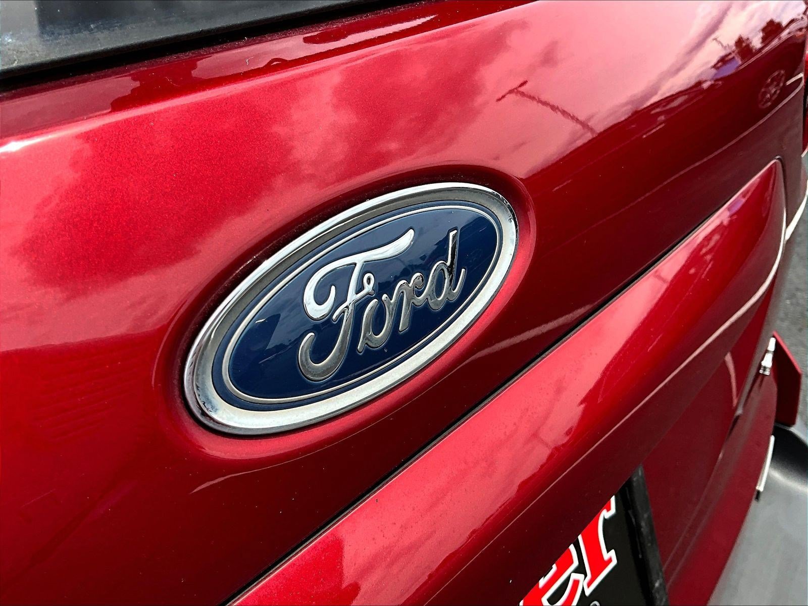 Used 2020 Ford EcoSport SE w/ SE Convenience Package FWD image 32