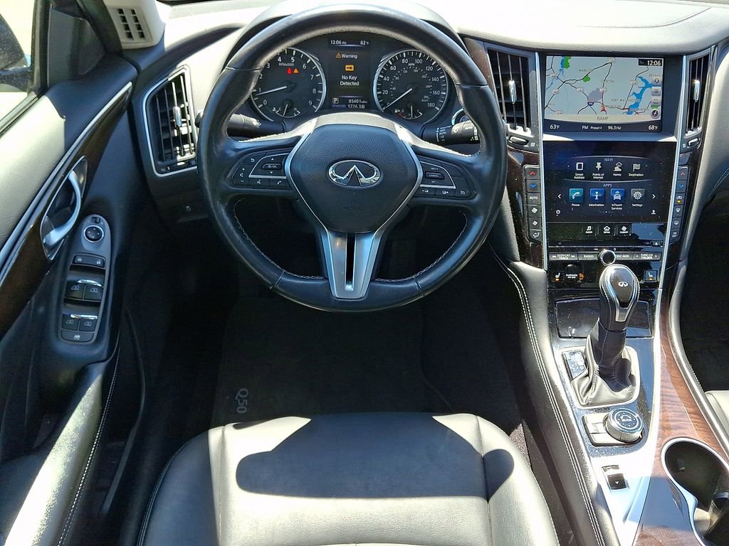 Used 2018 INFINITI Q50 Luxe w/ Essential Package (3.0T Luxe) AWD/4WD image 11