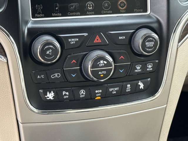 Used 2017 Jeep Grand Cherokee Limited AWD/4WD image 22