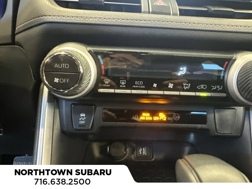 Used 2023 Toyota RAV4 LE AWD/4WD image 12