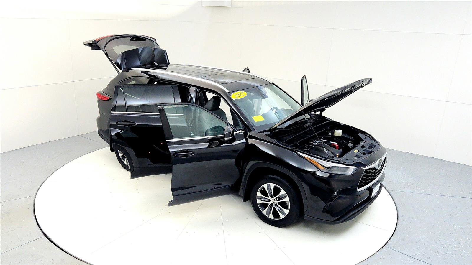 Certified 2022 Toyota Highlander XLE image 24