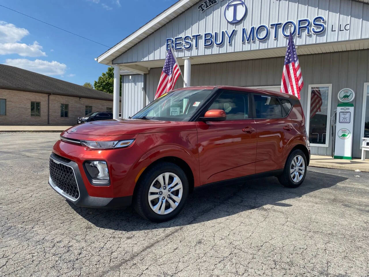 Used 2020 Kia Soul LX image 2