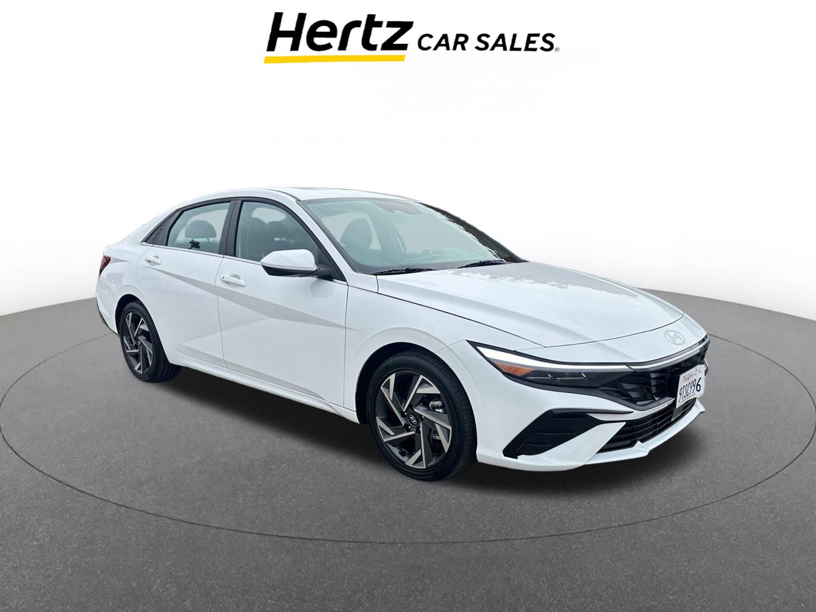 Used 2025 Hyundai Elantra SEL image 1